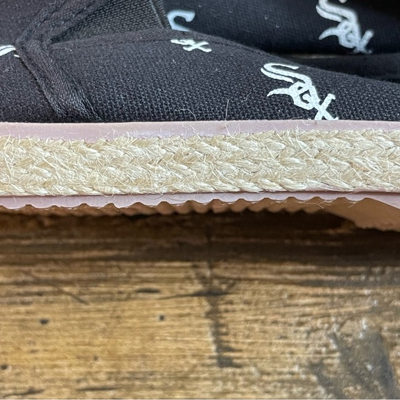 Forever Collectibles Chicago White Sox women’s slip on loafer XL - Picture 6 of 14